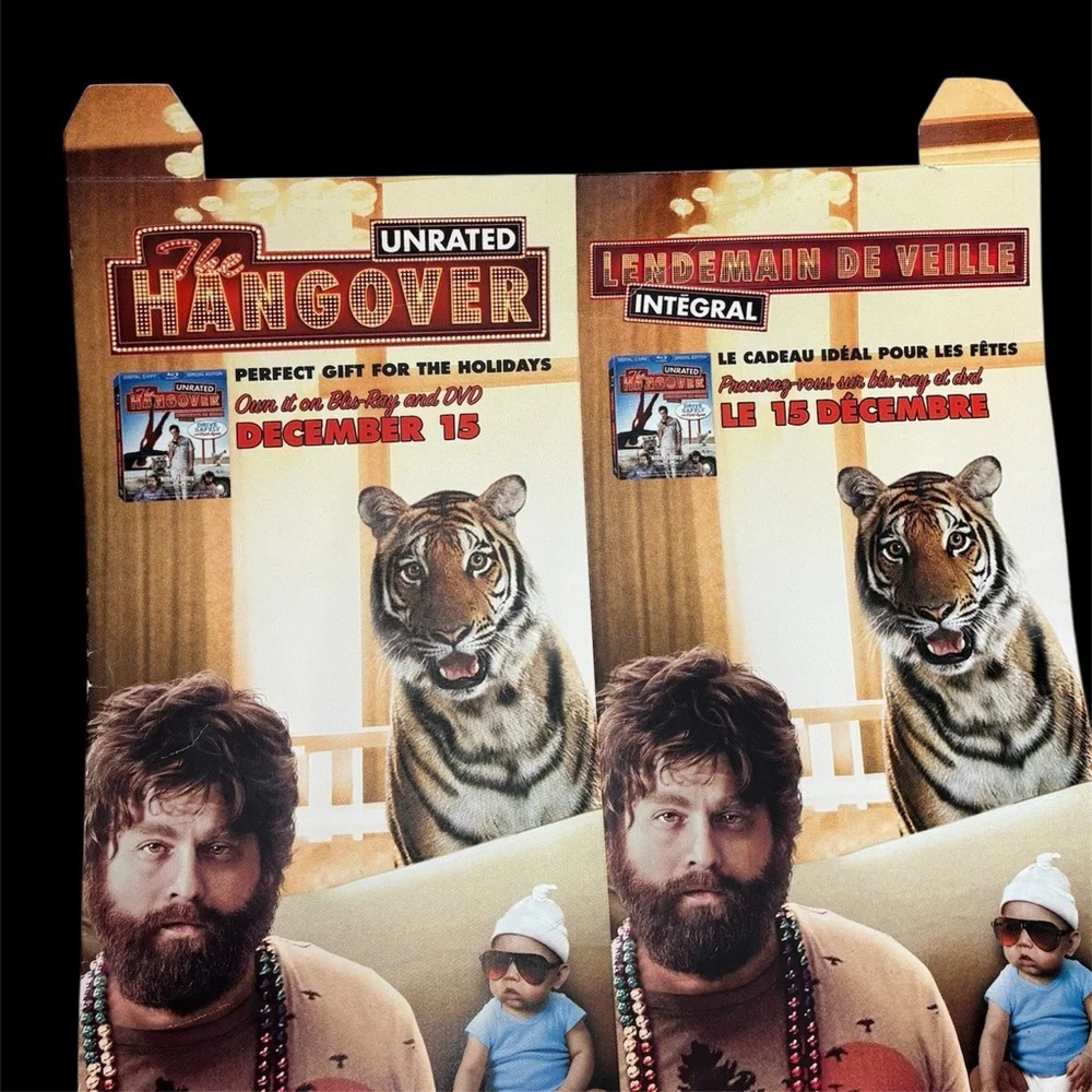 2009 Y2K THE HANGOVER BLU-RAY CARDBOARD STORE ADVERTISEMENT 55 INCH PROMO POSTER - Picture 2 of 16